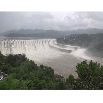 After Narmada dam nod, elated Gujarat CM thanks PM Narendra Modi says, 'achchhe din aa gaye hain'